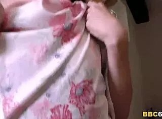 Petite Hannah Hays Handles Mandingo's Massive BBC with Ease