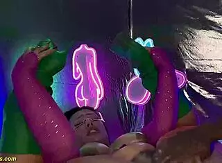 why does the flexi bbw milf love rough ass fisting?