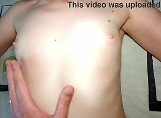 Hermanastra de 18 años follada duro por hermanastro! 🔥