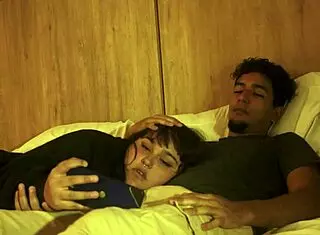 mi hermanastro dice 'estamos solos, voy a follarte con gran verga' alisongonzalez26