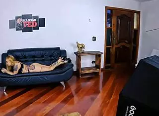 Blonde Luxx Gets Wet Pussy Worshiped Behind Cameras