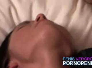 sexy lesbischer sex mit dienstmädchen mit dildo