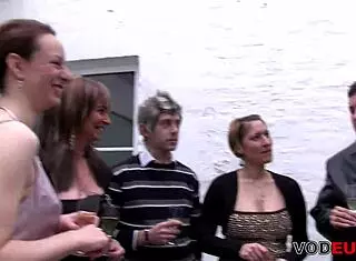 Intense Deutsche Gangbang with Licking and Banging!