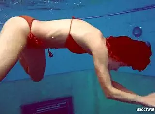 Marusia and Melisa Darkova Strip Underwater in Bikini Lesbian Show!