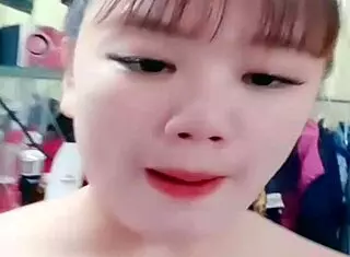 ai biết em này không, nhưng cô ấy thích anal sex