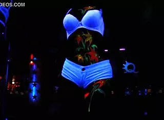 queen glow at lk metro