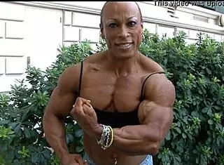 18-year-old colombian naty delgado bangs stepbro rauls bud while parents away