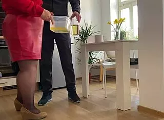 Mother-in-law's wet pussy deserves attention