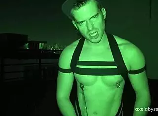 Axel Abysse does infrared ass play