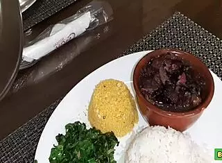 Cuckold boyfriend wants to swallow cum. From his latina girlfriend's pussy.