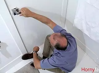 i was cooking in my stepmom's pussy while stepdad was locked out, it felt so good and stuff