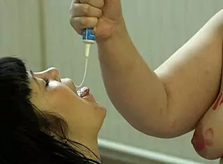 homemade lesbian bbw girlfriend pleasured by big ass friend