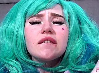 Leyla Lure Fucks Herself With Dildo