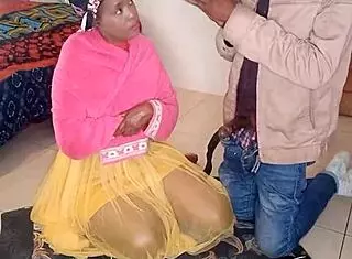 Lilpuddingbowls in exciting gangbang scene!