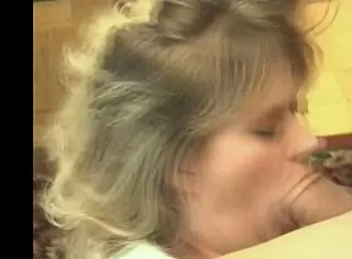 Hottest Amateur Mature Mommy Action