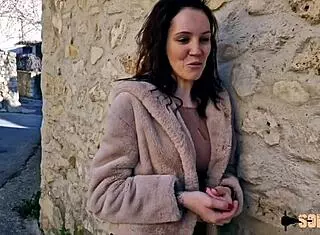 Cataleya works as a sexy commercial assistant