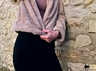 Cataleya works as a sexy commercial assistant