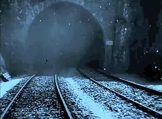 Vintage Erotic Illustration Captures Retro Charm In Unique Comic Style