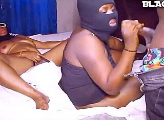 Dia Minta Ikut Saat Aku Entot Roommate Biseksual Pakai Strap-on