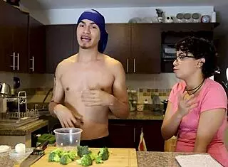 Henry and Veronika share quick pasta then blowjob