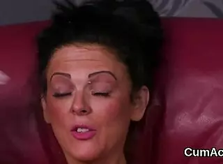 Wacky stunner gulps all that cumshot on her face