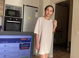 Blonde promises outdoor sex