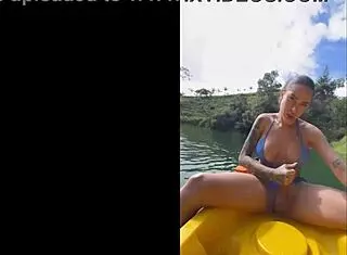 jhenna grey comp kiss