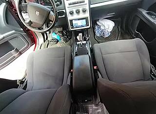 Caramba, essa milf latina esconde foda selvagem do marido