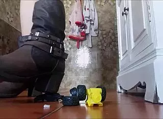 a gorgeous but sadistic giantess machines have no hope of being saved