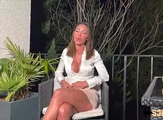 vittoria une bombe atomique tr�s perverse sex european tits amateurs assfucking brunette boobs french anal slut