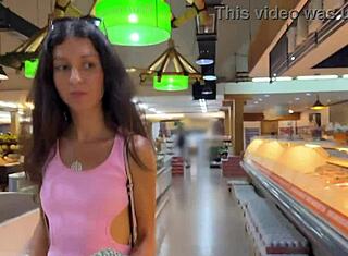 Ik koop alles als ze met sperma op d'r gezicht na pijpen door de supermarkt loopt