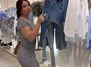 Full video de paseo con MILF latina culona