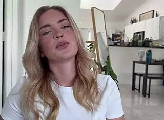 Stepsister's Blonde Bestfriend Begs For Rough Fuck Despite Boyfriend