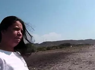 cute latina on the beach that saw me and came right away