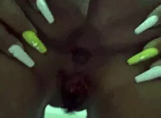 i'm venezuelan prostitute in miami sellin' body for food on webcam