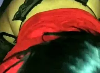 Amateurs perform oral sex in casual setting