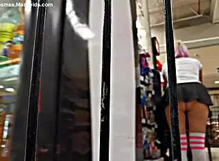 I saw a big ass teen 18+ flashing in the supermarket