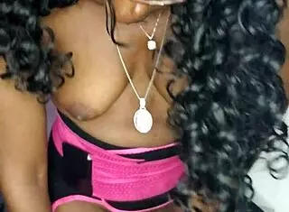 naejae flaunts her stunning big ebony curves