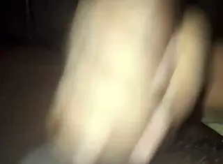 Se Masturba A Media Noche Casero