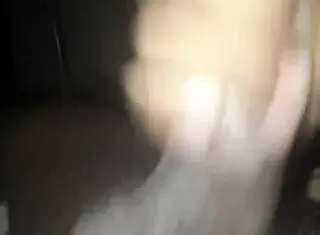 Se Masturba A Media Noche Casero