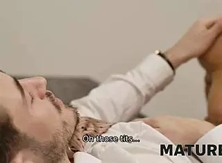 what sexy tricks does this mature cougar have for me?