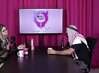 Beautiful blonde in lingerie gives blowjob and gets pussy licked 😘