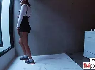 asian teen gives boyfriend sexy footjob in hardcore amateur scene