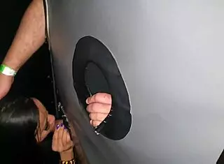 I love fucking big cocks in sao paulo glory hole