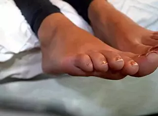aria and giggles sucking each other's toes as foot friends