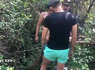 villit homo-naidat metsässä osa 3 jatkuu