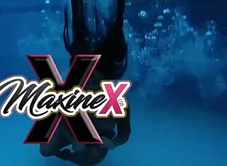 Dominating Scott Rhodes makes Maxine X suck his cock