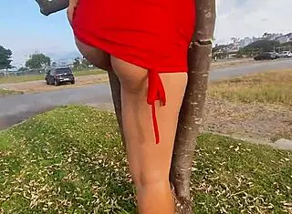 saw you flashing in parking lot, wanna fuck in motel?