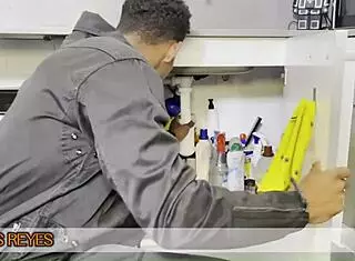 Mulatto Plumber Unclogs Girlfriend's Pussy With Big Dick!