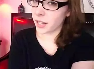 Cute nerd brunette masturbates in panties during hot sexting